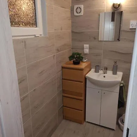 Zacisze U Ani شيمياني